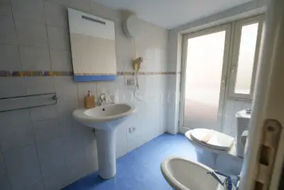 Palazzo in vendita, Via Transito, Catania