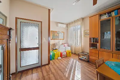 Villa in vendita, Via Scuole, Desenzano del Garda