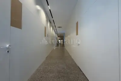 Negozio in vendita, Via Friuli, Milano