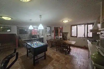 Casa Indipendente in vendita, Ad.ze Casa Natale di Papa Paolo VI, Concesio