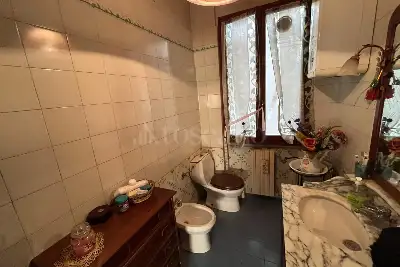 Casa in vendita, Via Ferrara, Prato