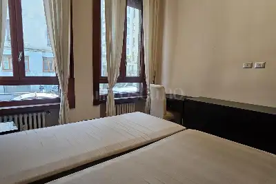 Casa in vendita, Via Umberto Visconti di Modrone, Milano