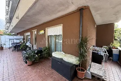 Casa in vendita, Via Salvatore Quasimodo, Como