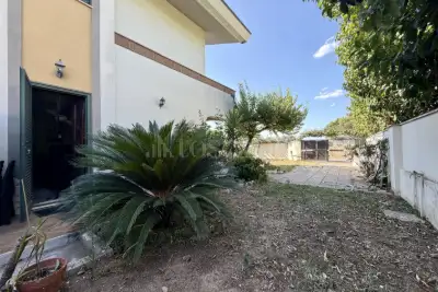 Villa Plurifamiliare in vendita, Via dei Frassini, Anzio