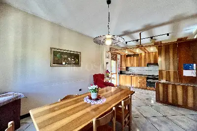 Villa in vendita, Via Pratomaggiore , Desenzano del Garda