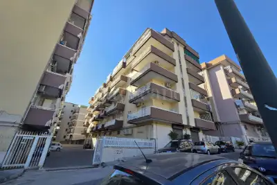 Box in affitto, Via Nicola Romeo, Napoli