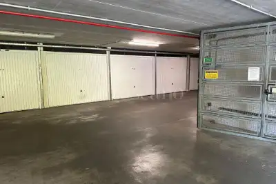 Box in vendita, Piazza Francesco Borgongini Duca, Roma