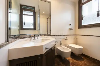 Casa in vendita, Via Uberto Visconti di Modrone, Milano