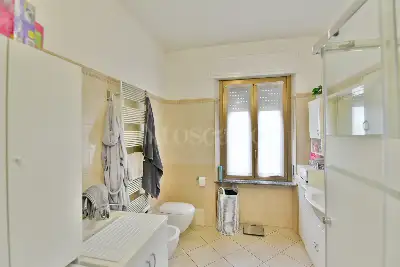 Casa in vendita, Via al Monte, Cantù