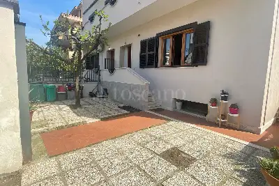 Villa Plurifamiliare in vendita, Via del Fosso dell'Acqua Mariana, Roma