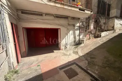Magazzino in vendita, Via Vecchia Ognina, Catania