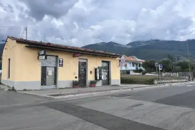 Negozio in vendita, Via Romana Selva, Sora