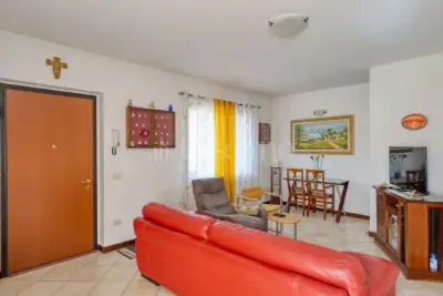 Casa in vendita, Via P. Bozzolo, Marchirolo