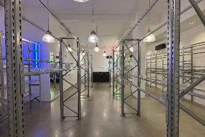 Negozio in affitto, Via Pietro Frattini, Verona