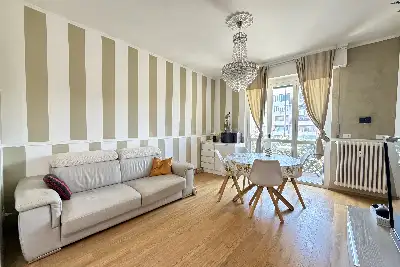 Casa in vendita, Via Angelo Inganni, Milano