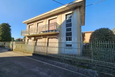 Capannone in vendita, Via Siracusa, Cantù