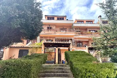 Casa in vendita, Via Vecchia di Velletri, Rocca di Papa