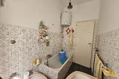 Casa in vendita, Via Odessa, Pomezia