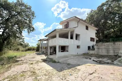 Villa in vendita, Via Uras, Fiumicino