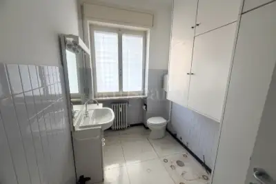 Negozio in vendita, Via Gian Carlo Camozzini, Verona