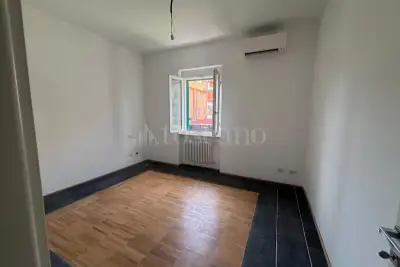 Casa in vendita, Via Urbano II, Roma
