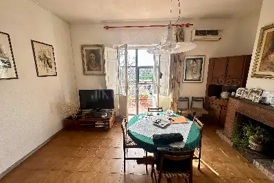 Casa Indipendente in vendita, Via Appia Lato Napoli, Formia
