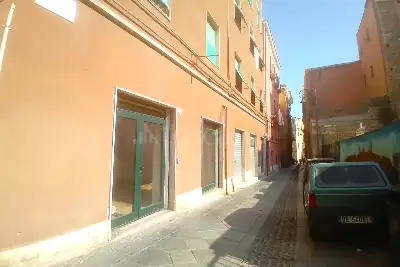 Negozio in vendita, Via Lamarmora, Cagliari