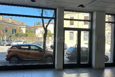 Negozio in vendita, Via XX Settembre, Avezzano