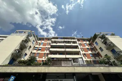 Casa in vendita, Via Giacinto Bruzzesi, Milano