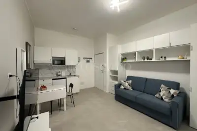 Casa in vendita, Via Giacinto Bruzzesi, Milano