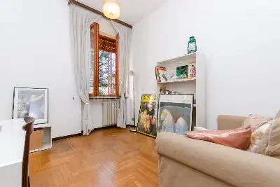 Casa in vendita, Via Lario, Milano
