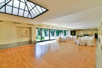 Albergo in vendita, Via XXV Aprile, Figino Serenza