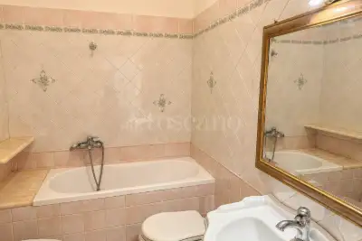 Casa in vendita, Via Santamaura, Roma