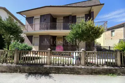 Villa in vendita, Via degli Angeli, Montereale