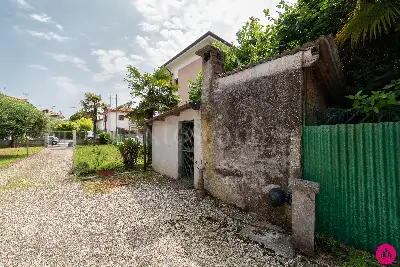 Villino a Schiera in vendita, Via Scipio Slataper, Udine