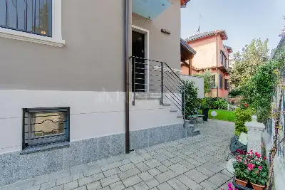 Villa in vendita, Via Privata Bitonto, Milano