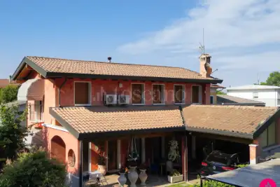 Villa in vendita, Via Custoza, Fontanafredda