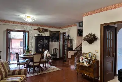 Villino a Schiera in vendita, Via Taro, Mentana