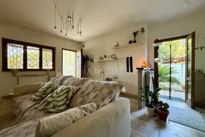 Villa Plurifamiliare in vendita, Via dei Frassini, Anzio