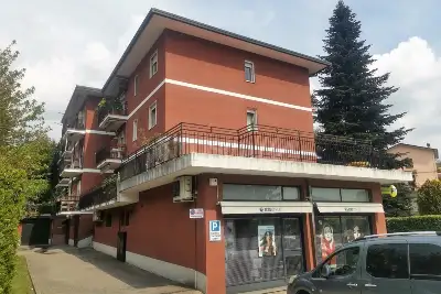 Casa in vendita, Via Noseda, San Fermo della Battaglia