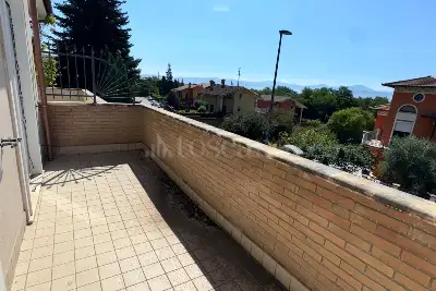 Villino a Schiera in vendita, Via dei Tulipani, Avezzano