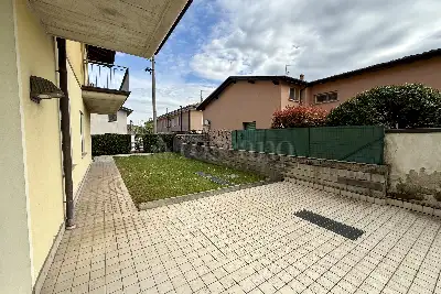 Casa in vendita, Via V. Busi, Rezzato