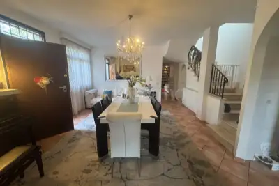 Villa in vendita, Via Giulio Bertoni, Roma