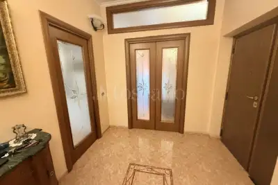 Casa in vendita, Via Virgilio, Pomezia