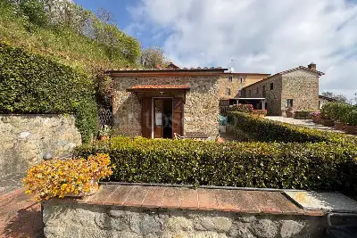 Villa Plurifamiliare in vendita, Via San Giusto, Serravalle Pistoiese