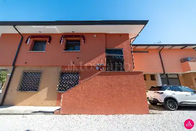 Casa in vendita, Piazza San Bartolomeo, Azzano Decimo