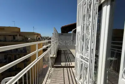 Attico in vendita, Via Edoardo Jenner, Roma