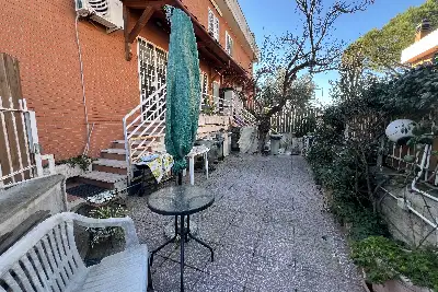 Villino a Schiera in vendita, Via Francesco Paolo Bonifacio, Roma