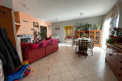 Casa Indipendente in vendita, Via Silone 15, Colonnella