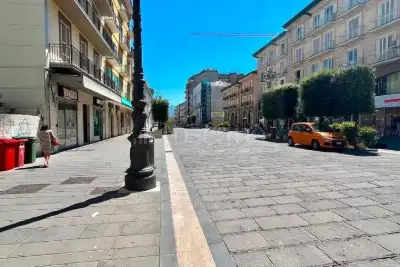 Negozio in affitto, Corso Vittorio Emanuele II, Avellino